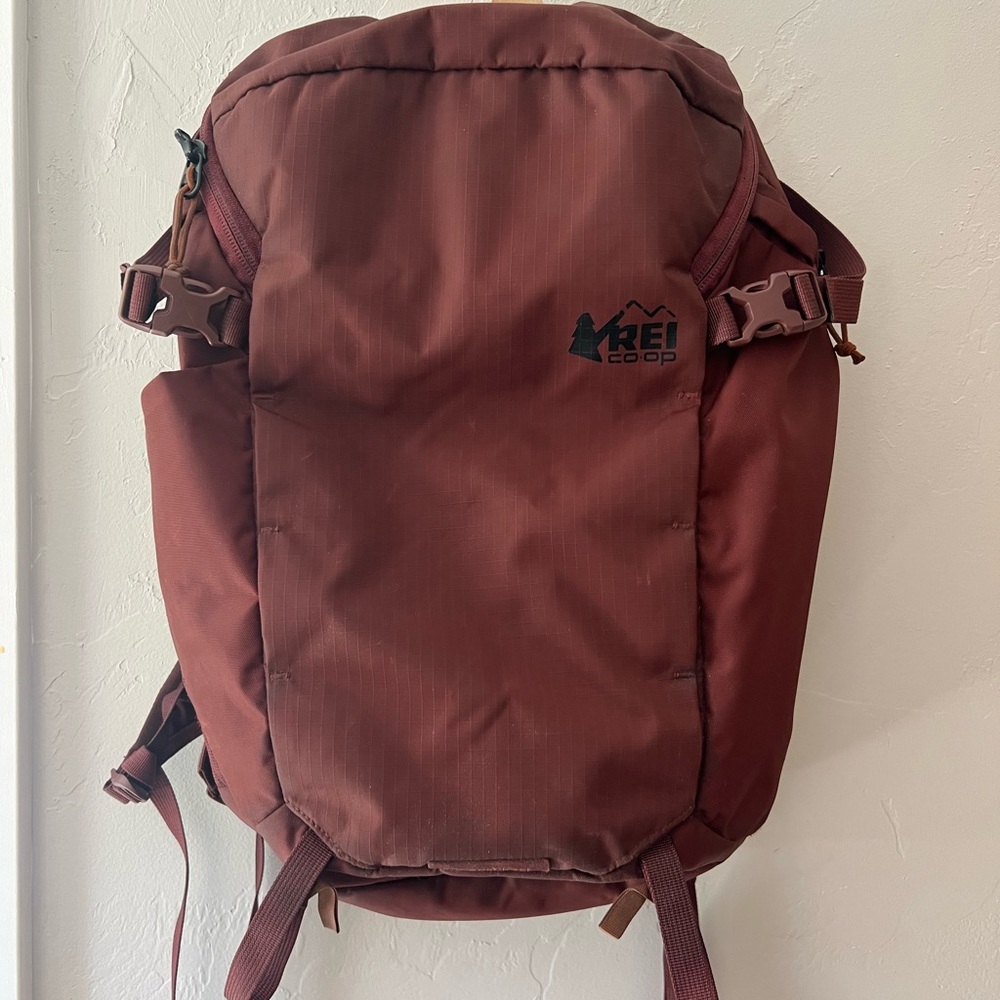 Rei daypack backpack
